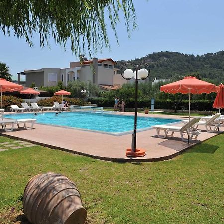 יאליסוס Santa Helena Hotel מראה חיצוני תמונה