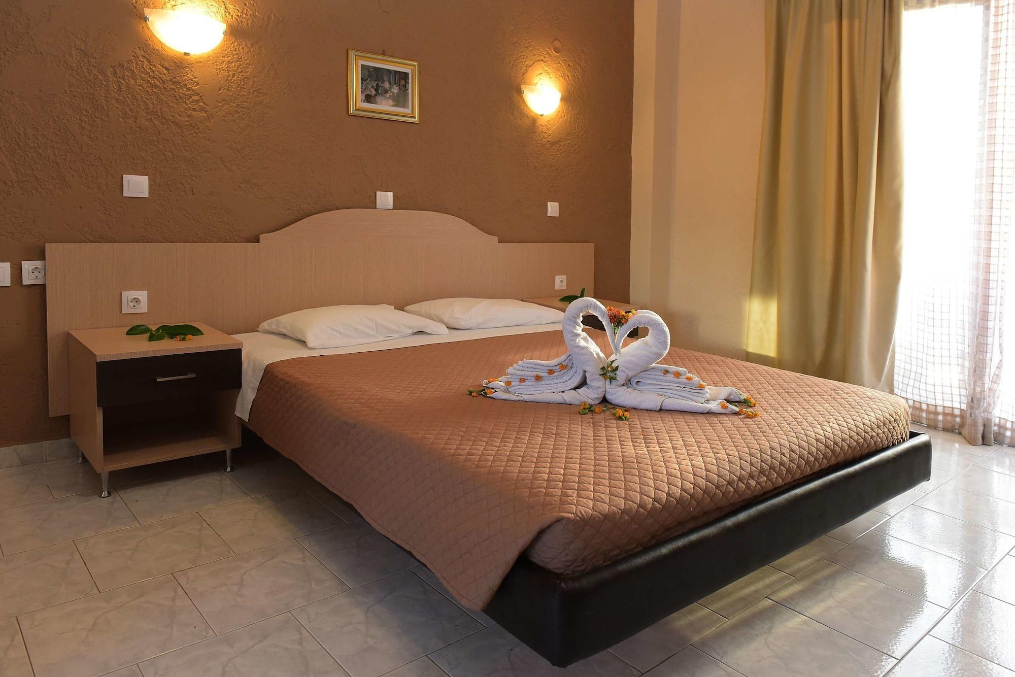 יאליסוס Santa Helena Hotel מראה חיצוני תמונה