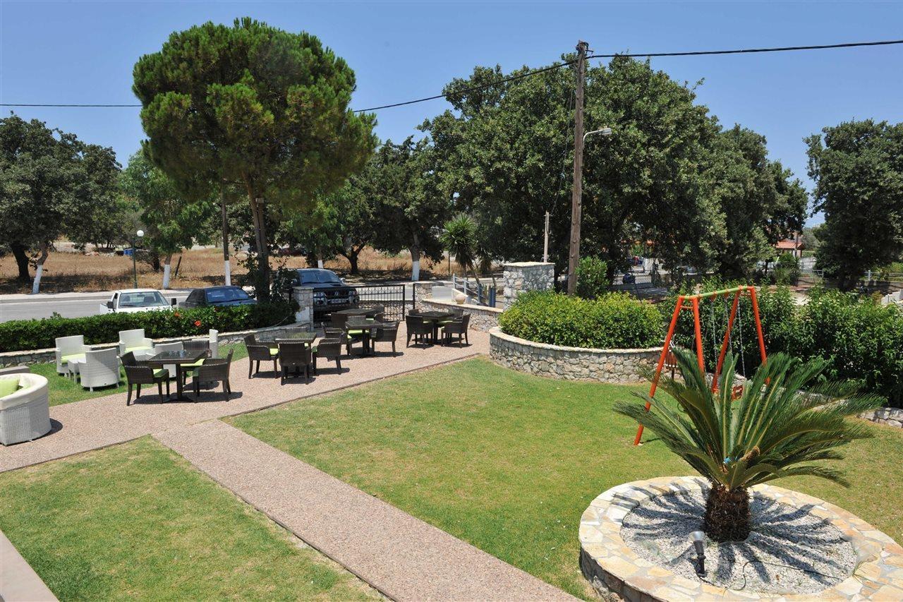 יאליסוס Santa Helena Hotel מסעדה תמונה