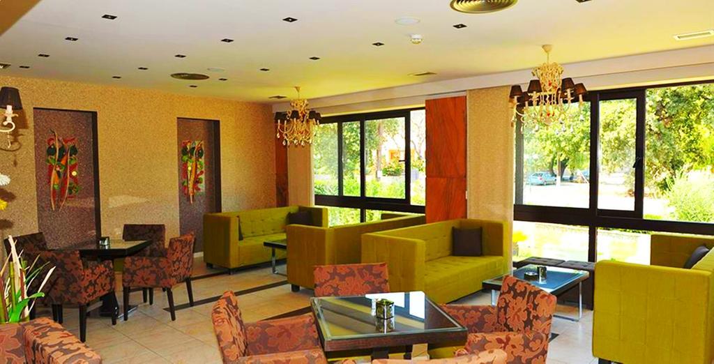יאליסוס Santa Helena Hotel מראה חיצוני תמונה