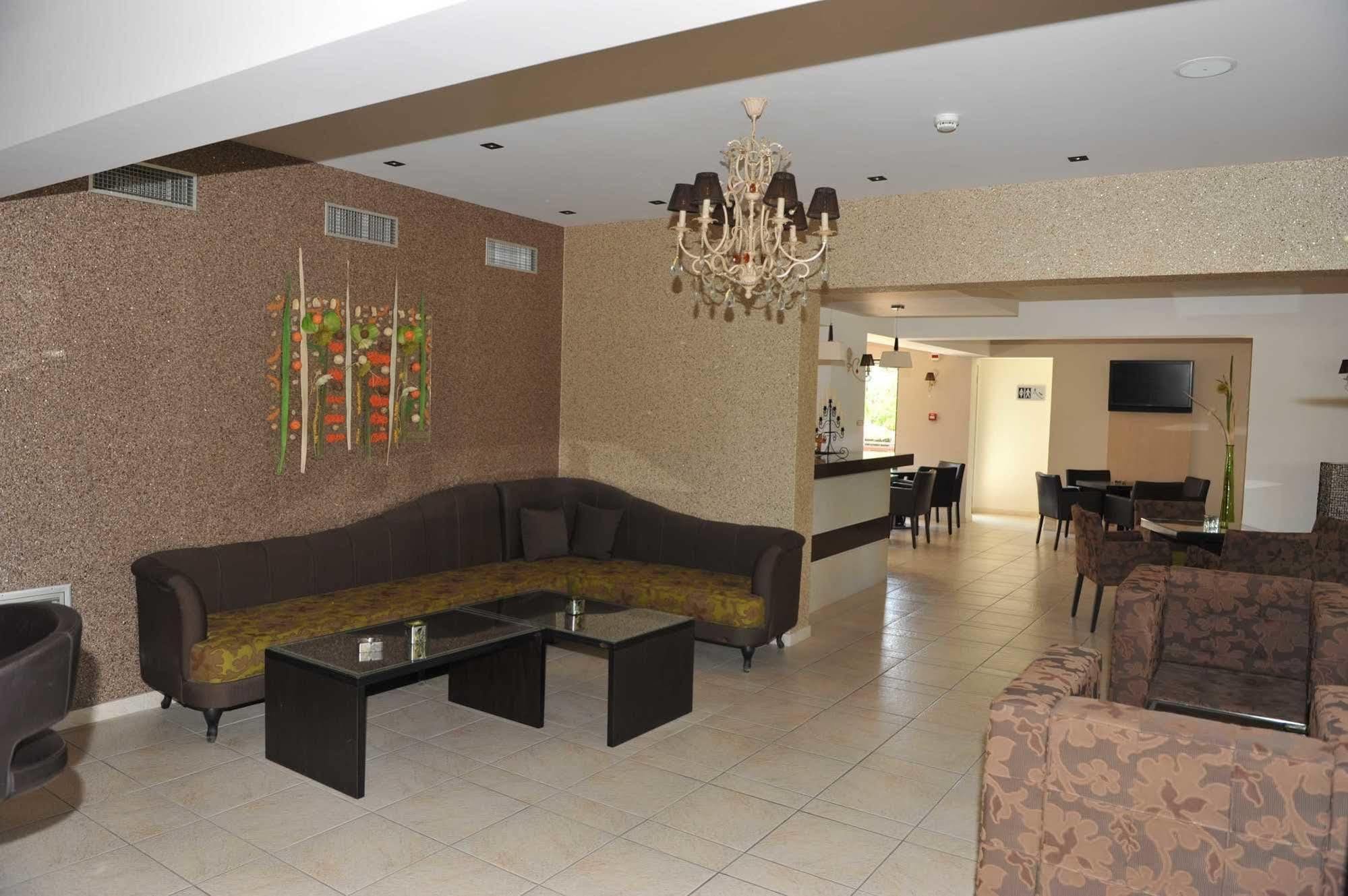 יאליסוס Santa Helena Hotel מראה חיצוני תמונה
