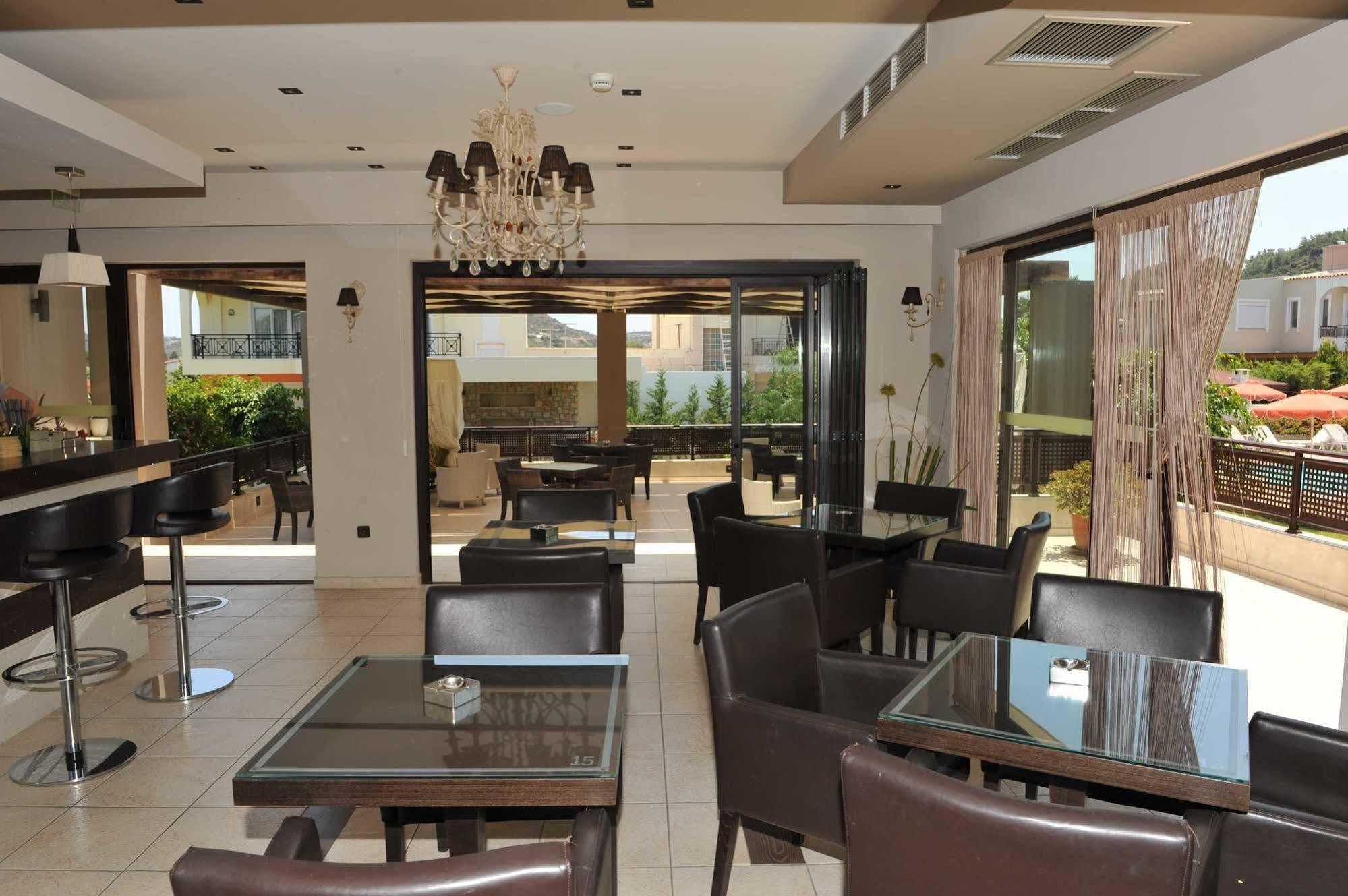 יאליסוס Santa Helena Hotel מסעדה תמונה